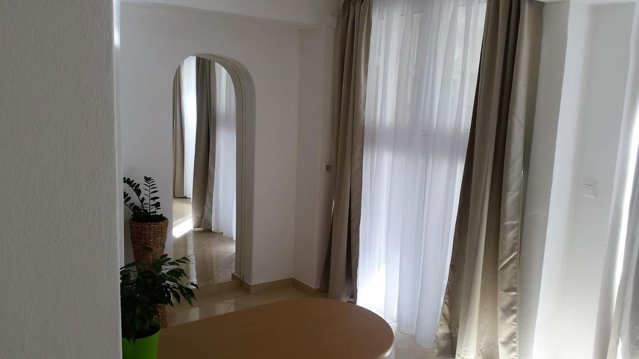 Guesthouse Iva ฮวาร์ ภายนอก รูปภาพ