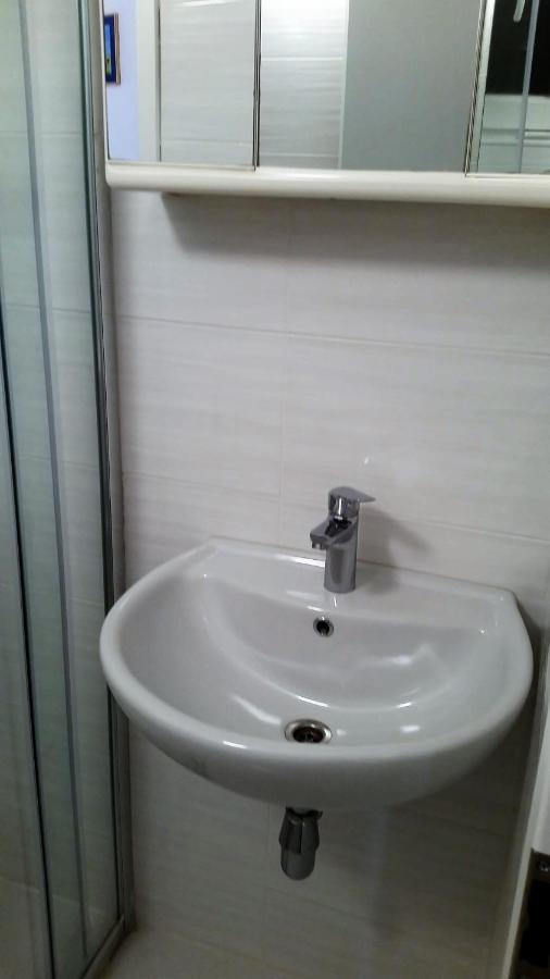 Guesthouse Iva ฮวาร์ ภายนอก รูปภาพ